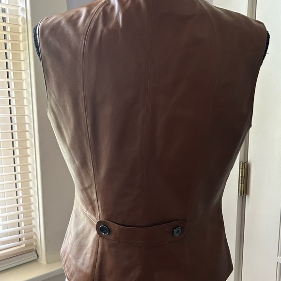 Brown Leather Top with Tailored Silhouette Sz L - Picture 3 of 5